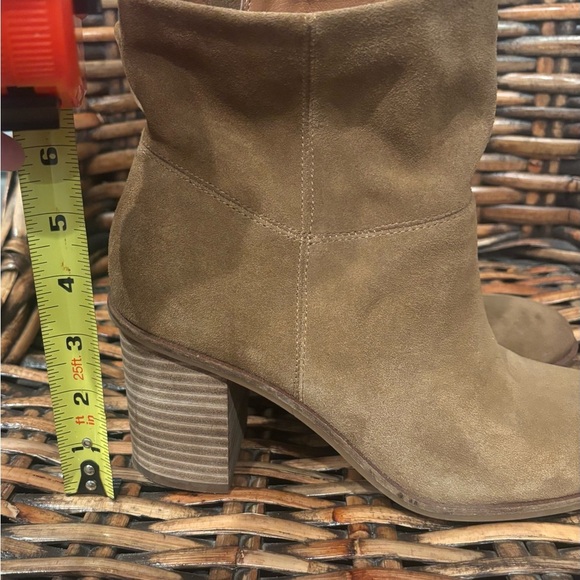 Lucky Brand Brown Suede Ankle Booties Ankle Boots Chunky Heels Shoes - Picture 3 of 12